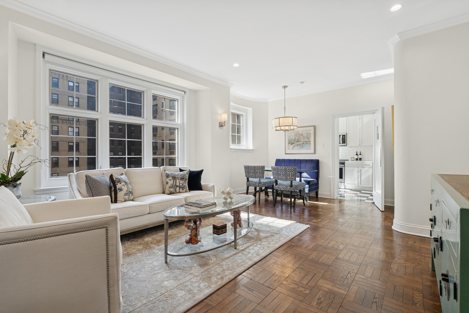 222 E CHESTNUT Street 10D