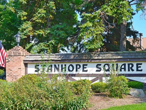 Tiny photo for 230 Windsor Lane #A, Willowbrook, IL 60527 (MLS # 12538688)