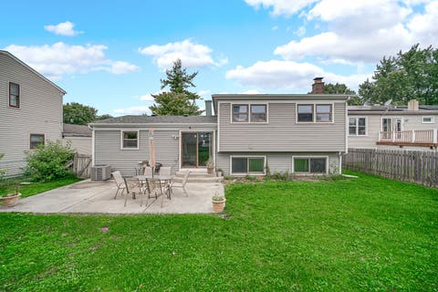 Tiny photo for 915 Wampum Court, Carol Stream, IL 60188 (MLS # 12733856)