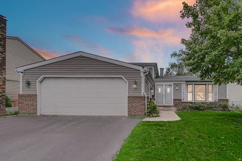 Tiny photo for 915 Wampum Court, Carol Stream, IL 60188 (MLS # 12733856)