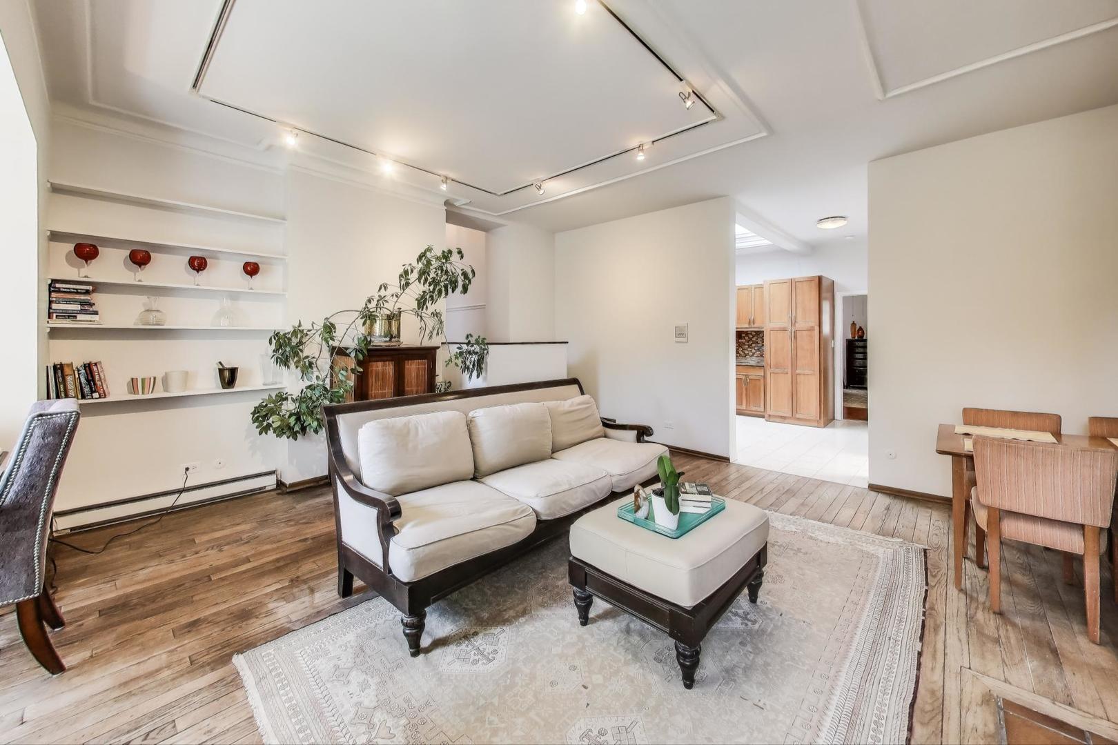 1400 N La Salle Drive 3N