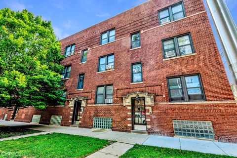 Photo of 1949 W Argyle Street #1, Chicago, IL 60640 (MLS # 12490821)