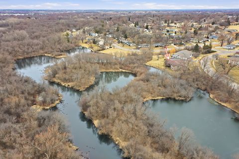 Tiny photo for 606 Waters Edge Drive #A, McHenry, IL 60050 (MLS # 12576218)