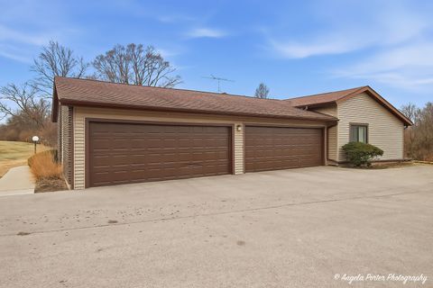 Tiny photo for 606 Waters Edge Drive #A, McHenry, IL 60050 (MLS # 12576218)