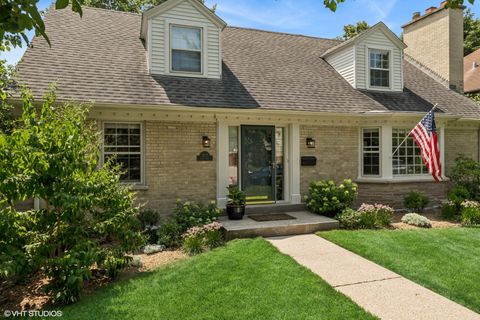 Tiny photo for 3212 Otto Lane, Evanston, IL 60201 (MLS # 12419389)