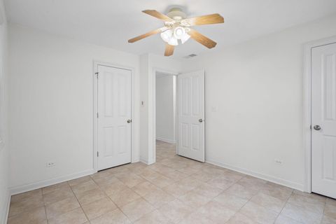 Tiny photo for 837 E Rockland Road, Libertyville, IL 60048 (MLS # 12496585)