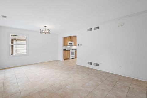 Tiny photo for 837 E Rockland Road, Libertyville, IL 60048 (MLS # 12496585)