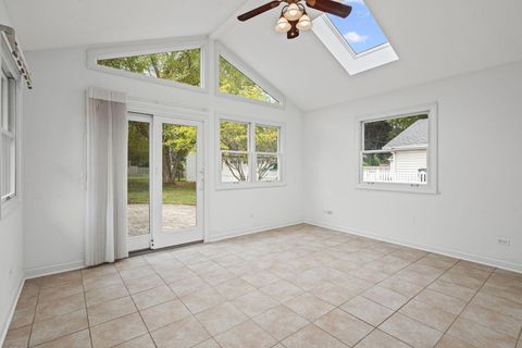 Tiny photo for 837 E Rockland Road, Libertyville, IL 60048 (MLS # 12496585)