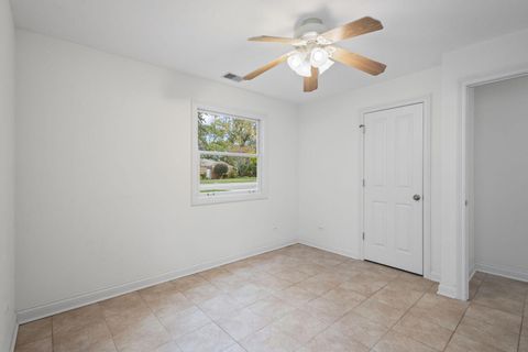 Tiny photo for 837 E Rockland Road, Libertyville, IL 60048 (MLS # 12496585)