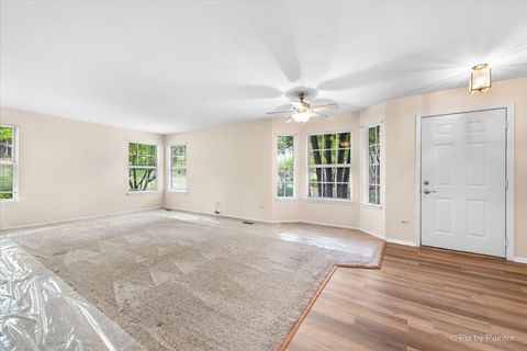 Tiny photo for 1694 Penny Lane #A, Crystal Lake, IL 60014 (MLS # 12477828)