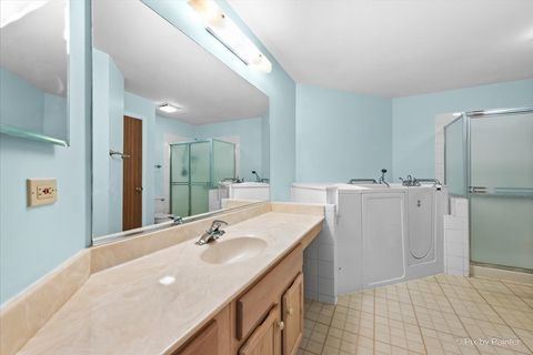 Tiny photo for 1694 Penny Lane #A, Crystal Lake, IL 60014 (MLS # 12477828)