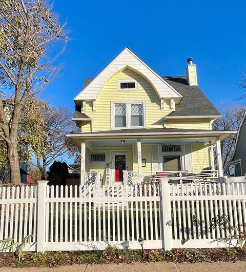 A home in Waukegan