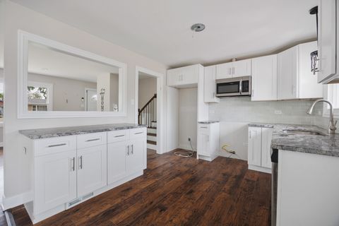 Tiny photo for 90 Peyton Drive, Chicago Heights, IL 60411 (MLS # 12626452)