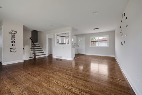 Tiny photo for 90 Peyton Drive, Chicago Heights, IL 60411 (MLS # 12626452)