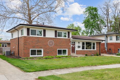 Photo of 90 Peyton Drive, Chicago Heights, IL 60411 (MLS # 12626452)
