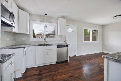 Tiny photo for 90 Peyton Drive, Chicago Heights, IL 60411 (MLS # 12626452)