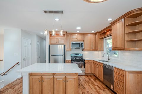 Tiny photo for 839 N Bennett Street, Geneva, IL 60134 (MLS # 12491977)