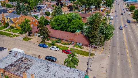 Tiny photo for 3847 Euclid Avenue, Berwyn, IL 60402 (MLS # 12496832)