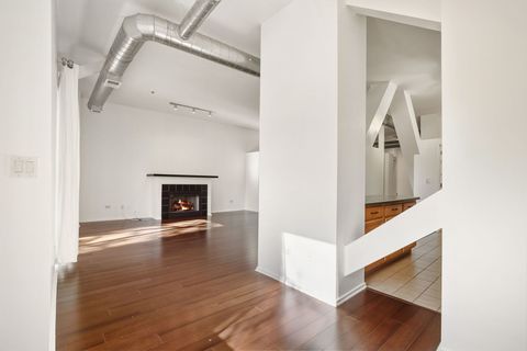 Tiny photo for 1000 E 53rd Street #219, Chicago, IL 60615 (MLS # 12514810)