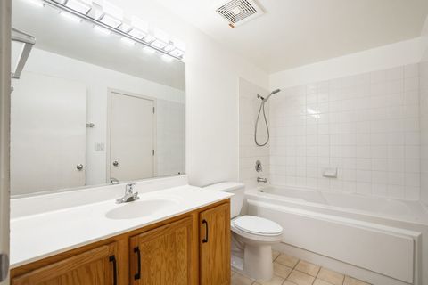 Tiny photo for 1000 E 53rd Street #219, Chicago, IL 60615 (MLS # 12514810)