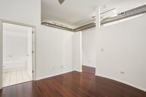 Tiny photo for 1000 E 53rd Street #219, Chicago, IL 60615 (MLS # 12514810)