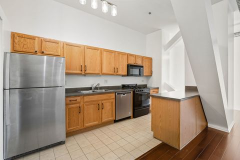 Tiny photo for 1000 E 53rd Street #219, Chicago, IL 60615 (MLS # 12514810)