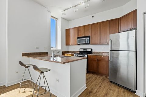 Tiny photo for 1600 S Indiana Avenue #1401, Chicago, IL 60616 (MLS # 12660997)