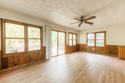 Tiny photo for 1206 University Drive, DeKalb, IL 60115 (MLS # 12491215)