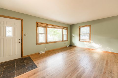 Tiny photo for 1206 University Drive, DeKalb, IL 60115 (MLS # 12491215)
