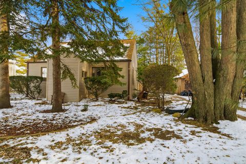 Tiny photo for 11123 S Leamington Avenue, Alsip, IL 60803 (MLS # 12531803)