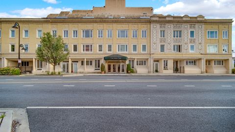 Photo of 6337 Roosevelt Road #107, Berwyn, IL 60402 (MLS # 12454766)