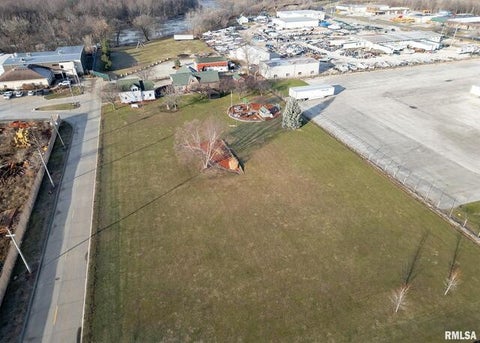 Tiny photo for 225 34TH Avenue, Rock Island, IL 61201 (MLS # QC4259038)