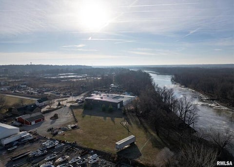 Tiny photo for 225 34TH Avenue, Rock Island, IL 61201 (MLS # QC4259038)