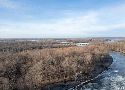 Tiny photo for 225 34TH Avenue, Rock Island, IL 61201 (MLS # QC4259038)