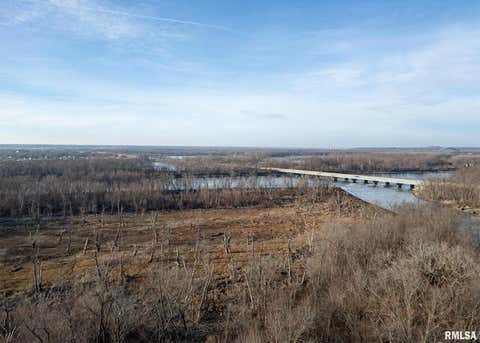 Tiny photo for 225 34TH Avenue, Rock Island, IL 61201 (MLS # QC4259038)