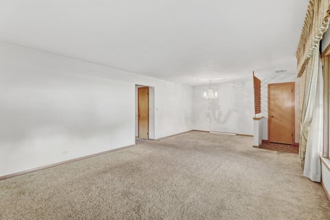 Tiny photo for 1225 S Cumberland Avenue, Park Ridge, IL 60068 (MLS # 12739254)