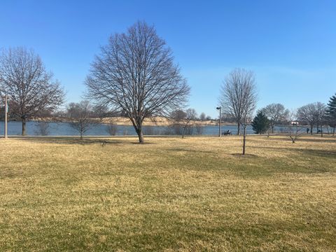 Tiny photo for 4 Crestview Lane #10, Vernon Hills, IL 60061 (MLS # 12588342)