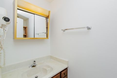 Tiny photo for 4 Crestview Lane #10, Vernon Hills, IL 60061 (MLS # 12588342)