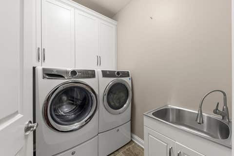 Tiny photo for 1636 Castle Lawn Court, Naperville, IL 60565 (MLS # 12723083)