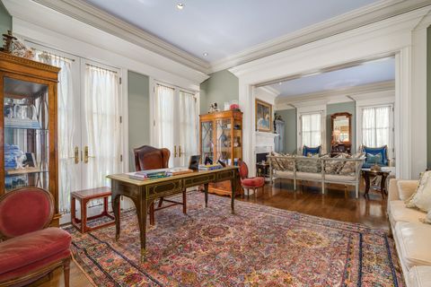 Tiny photo for 401 W Dickens Avenue, Chicago, IL 60614 (MLS # 12392156)