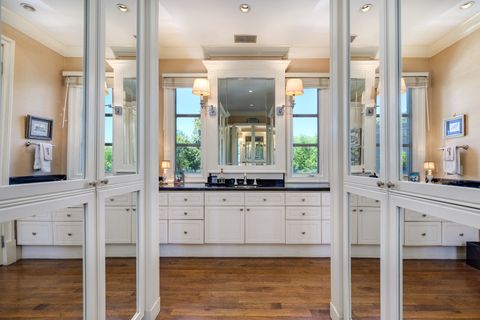 Tiny photo for 401 W Dickens Avenue, Chicago, IL 60614 (MLS # 12392156)