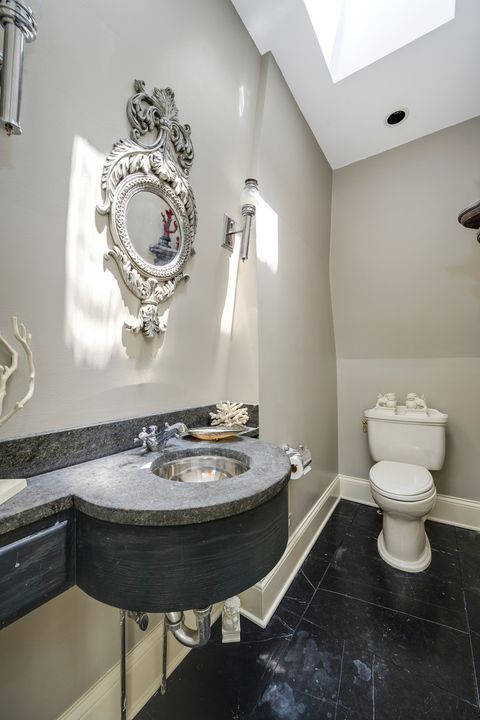Tiny photo for 401 W Dickens Avenue, Chicago, IL 60614 (MLS # 12392156)