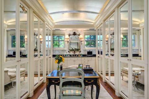 Tiny photo for 401 W Dickens Avenue, Chicago, IL 60614 (MLS # 12392156)