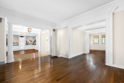 Tiny photo for 401 W Dickens Avenue, Chicago, IL 60614 (MLS # 12392156)