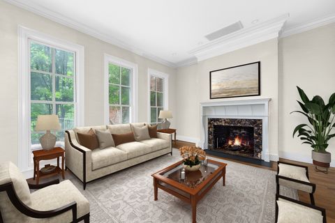 Tiny photo for 401 W Dickens Avenue, Chicago, IL 60614 (MLS # 12392156)
