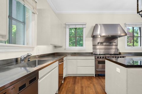 Tiny photo for 401 W Dickens Avenue, Chicago, IL 60614 (MLS # 12392156)