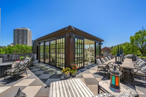 Tiny photo for 401 W Dickens Avenue, Chicago, IL 60614 (MLS # 12392156)