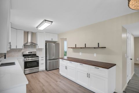 Tiny photo for 2076 Whitmore Drive, Romeoville, IL 60446 (MLS # 12490297)