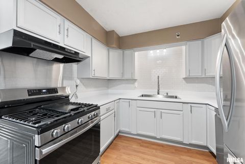 Tiny photo for 1215 WISCONSIN Street, Le Claire, IA 52753 (MLS # QC4268565)