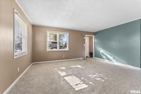 Tiny photo for 1215 WISCONSIN Street, Le Claire, IA 52753 (MLS # QC4268565)